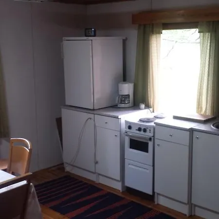 Yellow House Летний дом Кесялахти